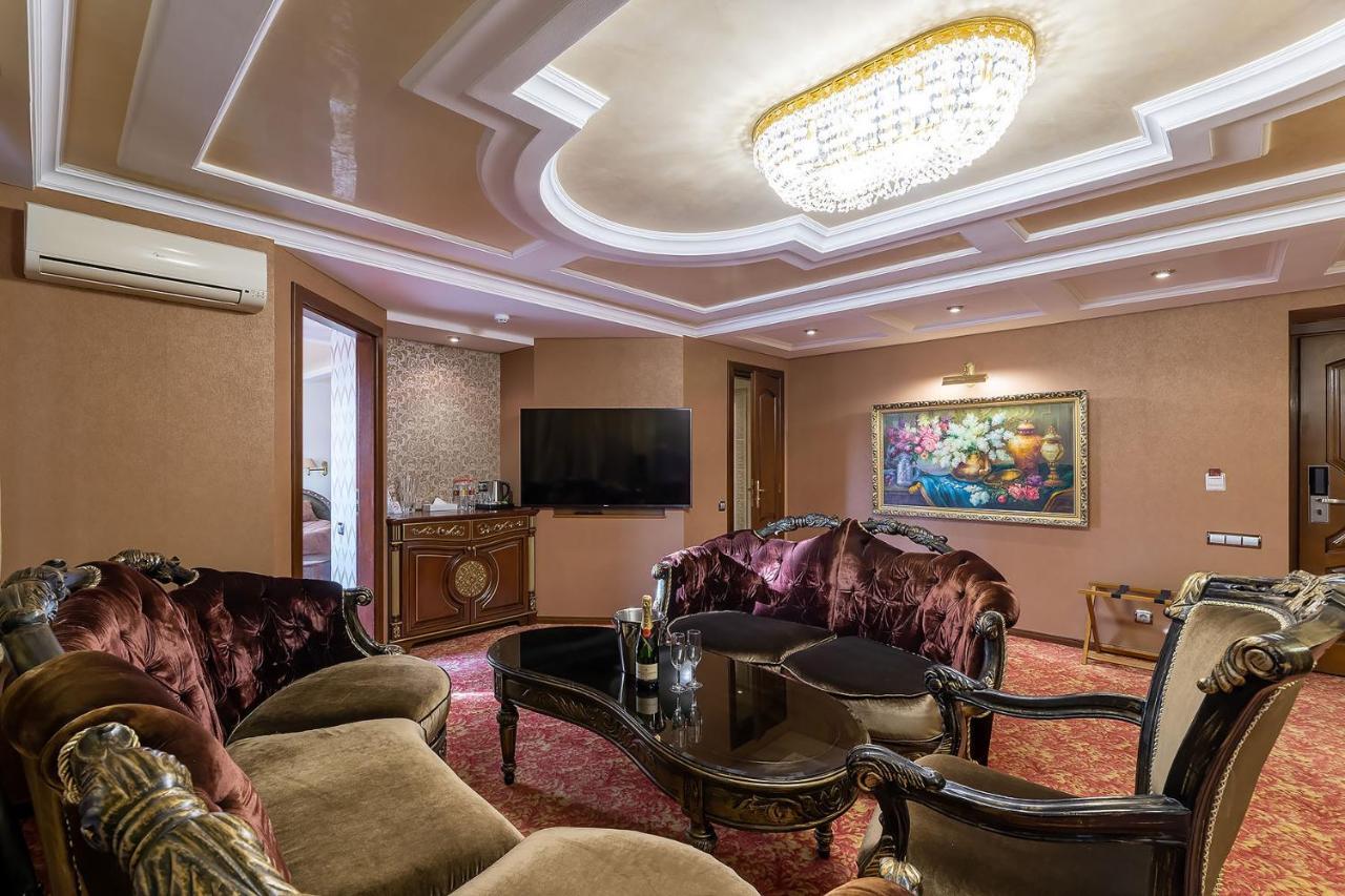 Eurohotel Lviv Kültér fotó